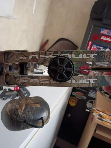 Bear compound bow left - bow,
